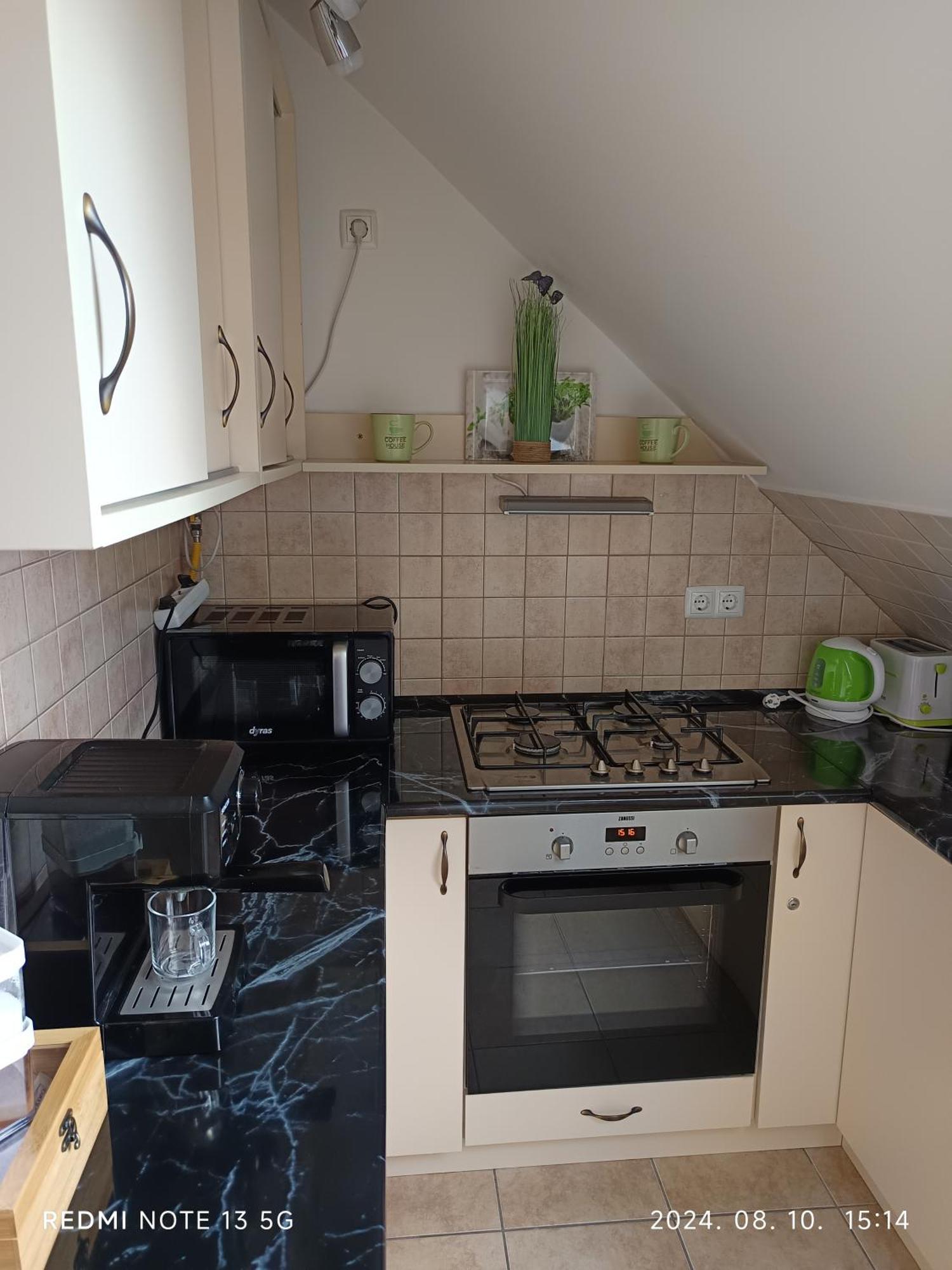 Zita Apartman Eger Room photo